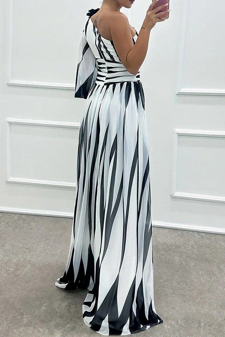Shiloh | Chic Striped One-Shoulder Maxi Dress