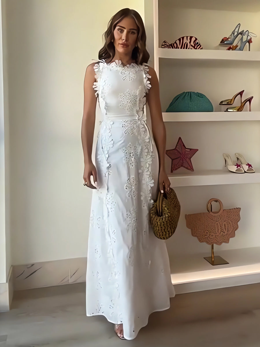 Éliora | Floral Lace Maxi Dress