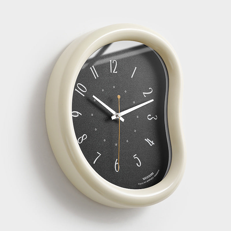 Onda Infinity Studio Clock