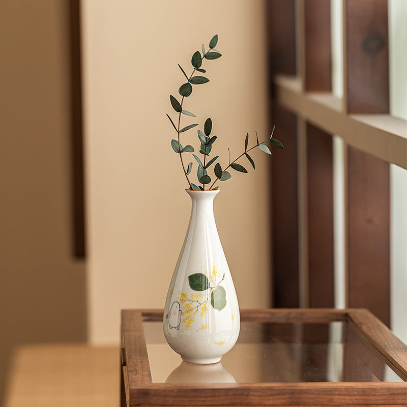 Ema Ivory Ceramic Vase