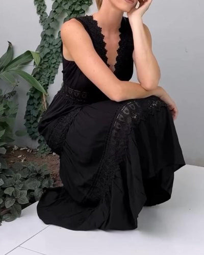 Aurélie | Elegant Lace Dress with V-Neck